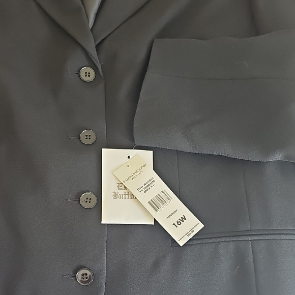 Evan Picone Classic Black Suit Jacket - Picture 7 of 16